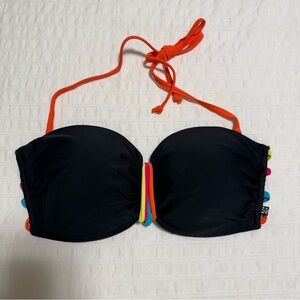 EUC La Vie En Rose Bikini Top